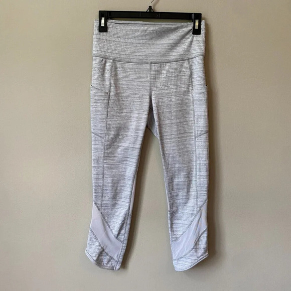 Athleta Women's Small High Rise Jacquard Mesh Chat to Town Capri Crop Leggings - Picture 4 of 16